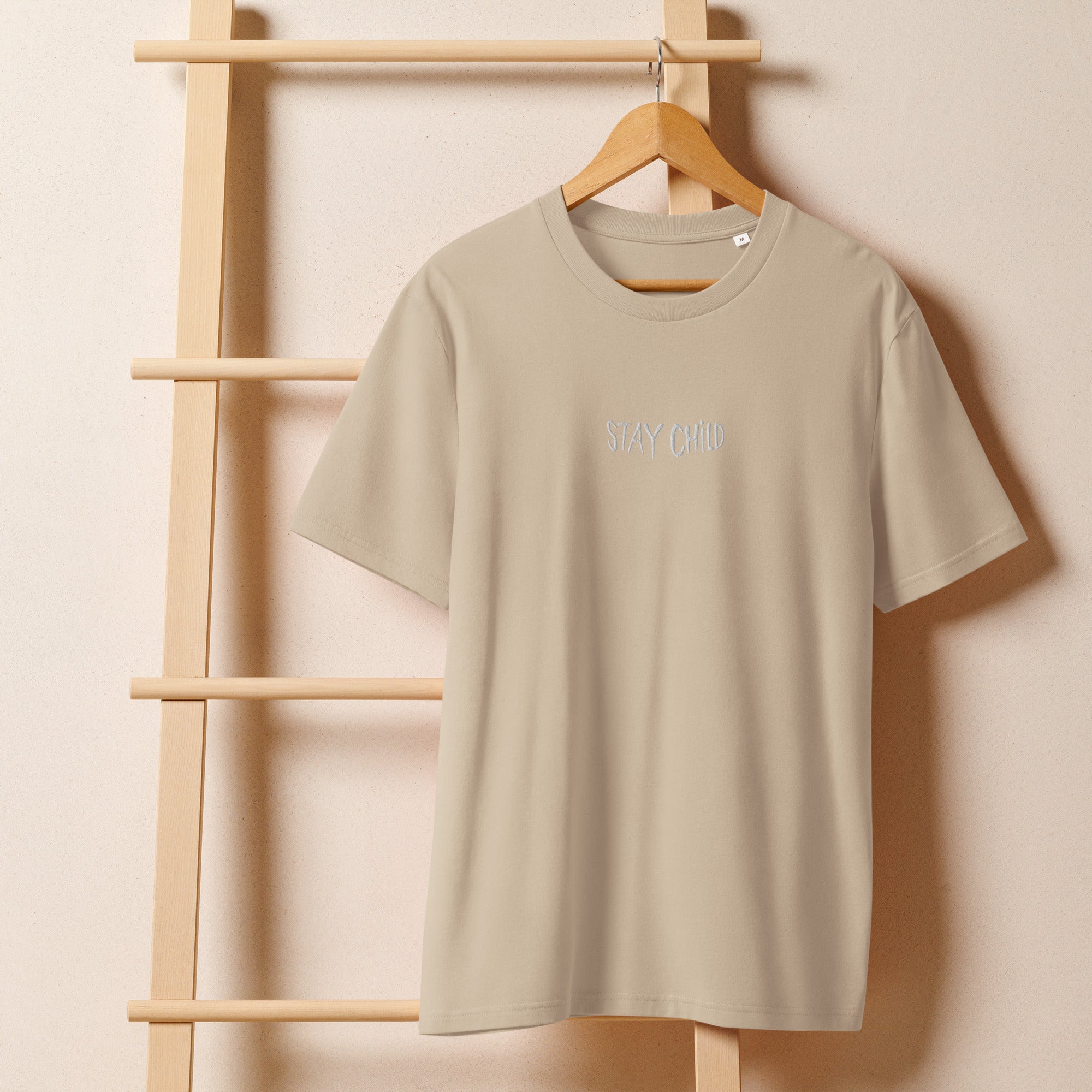 T-shirt col côtelé bio unisexe beige – Stay Child, Fuso